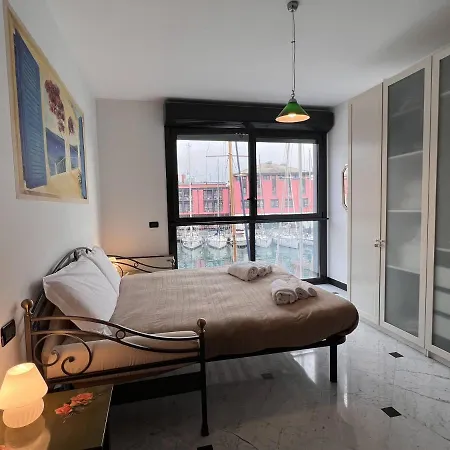 Oreste'S Apartment Apartman *